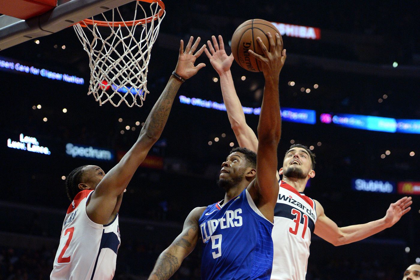 Kennard tinimon ang Clippers via late-game surge; 35-point margin binura kontra Wizards