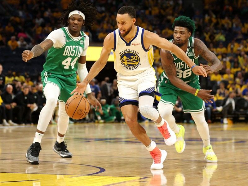 Curry, Warriors umariba sa second half ng Game 2; serye, tablado na