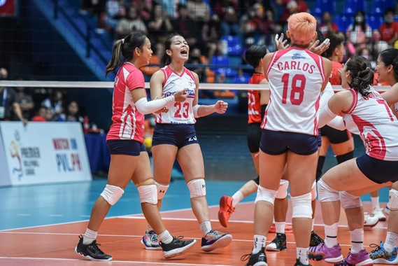 BRING OUT THE BROOM: Valdez-less Smashers sweep Cignal